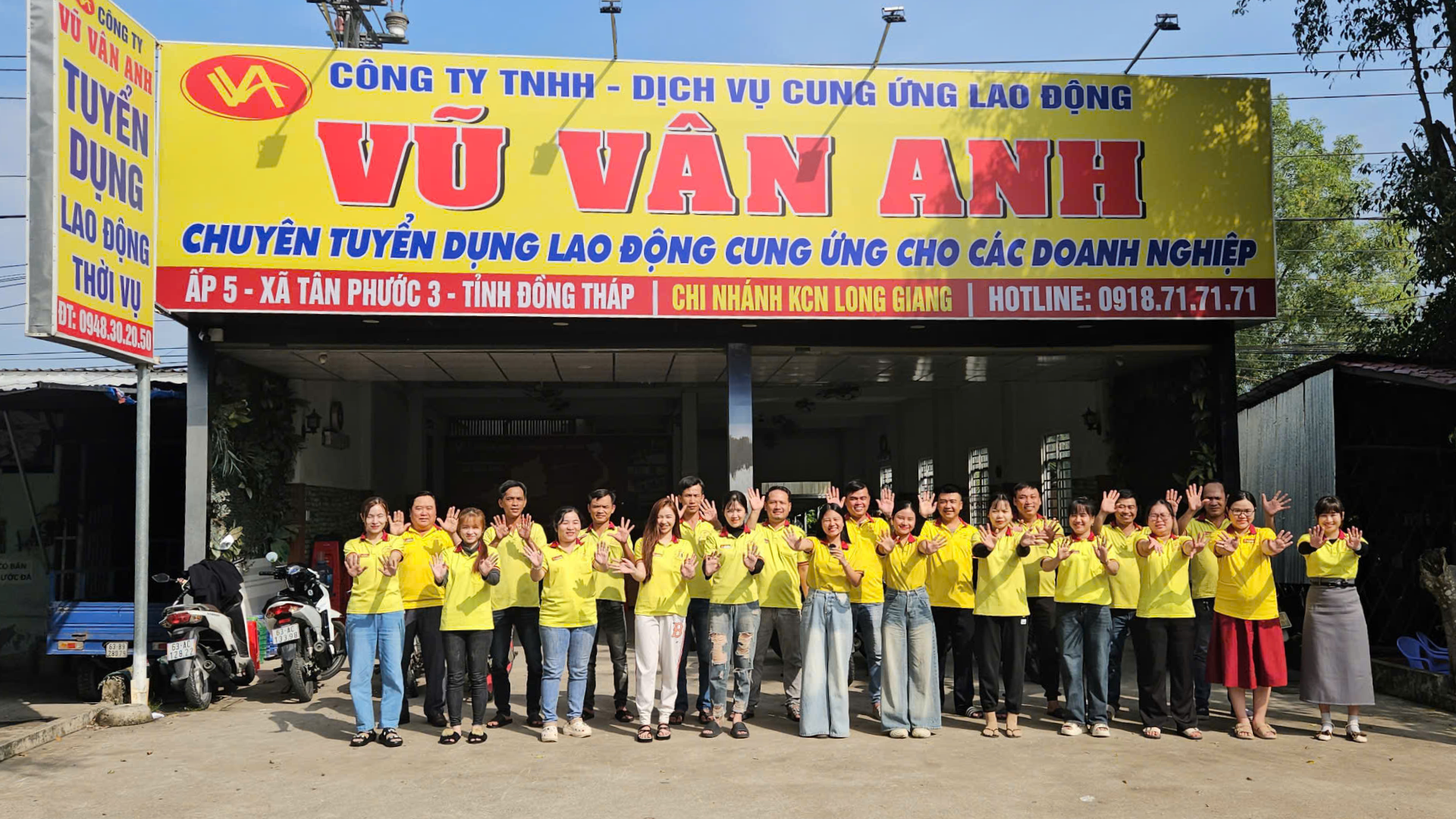 Đội ngũ nhân sự VVA chi nhánh Long Giang